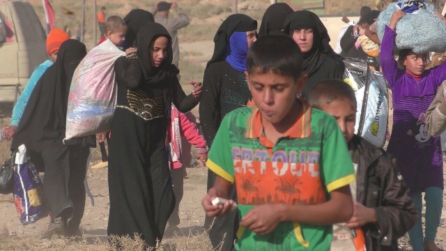  Photos: With hope, families return to liberated areas in Nineveh