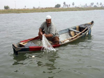  Kuwait releases six Iraqi fishermen intercepted at at disputed bay