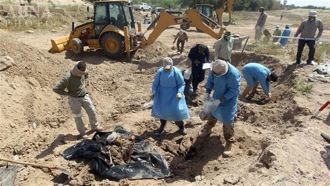  Mass grave of Islamic State members found, northwest of Mosul