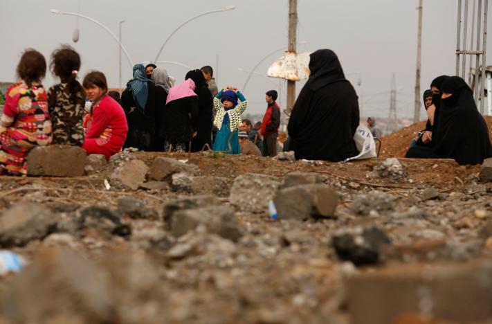  Iraqi forces try to bring civilians out of west Mosul