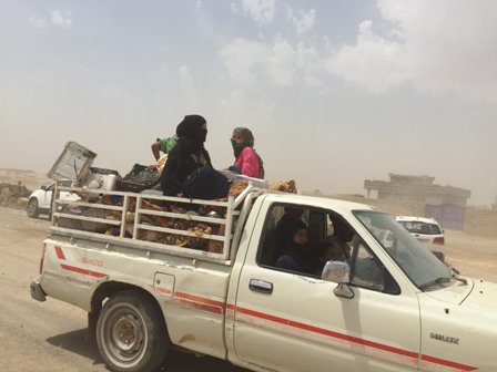  PHOTOS :  Families fleeing from ISIS hell south of Kirkuk