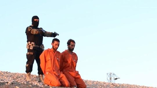  ISIS executes 3 people while trying to flee from al-Qayyarah