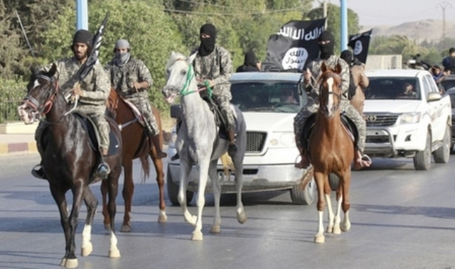  ISIS loots 3 horses to sell them to foreign brokers