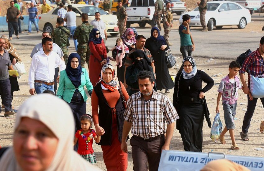  Dozens of families return to areas recaptured from IS in Anbar