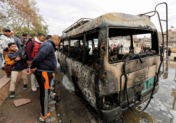  Four people wounded in bomb attack near street markets in Baghdad