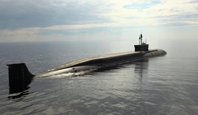  Russian submarine with cruise missiles arrives near Syrian coast