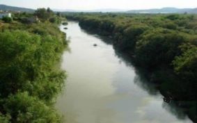  Angry river damages agrarian lands in Karbala