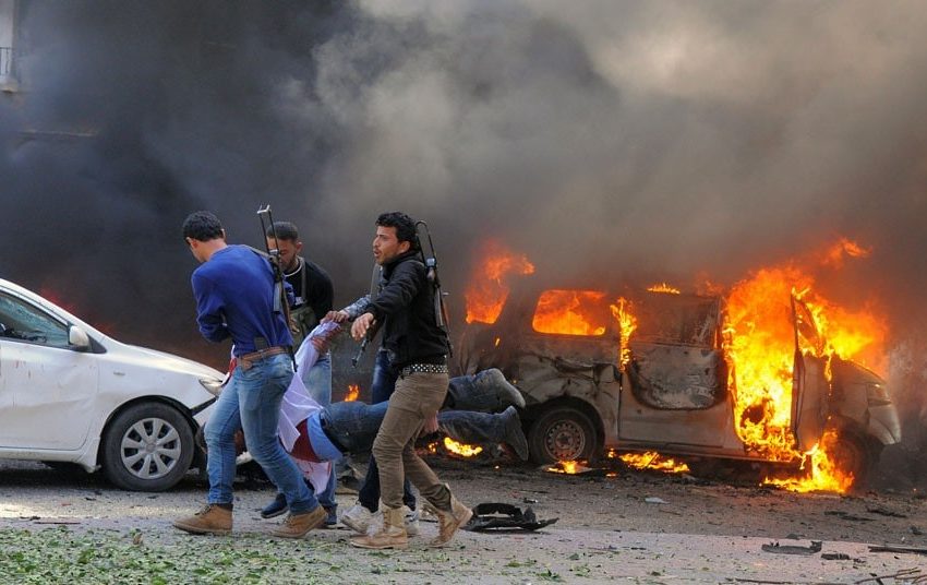  Car bomb blast leaves 15 casualties in Idlib, regime forces shell Aleppo