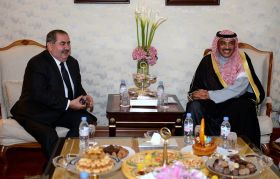 FM, Kuwaiti FM discuss preparations for Arab Summit in Kuwait