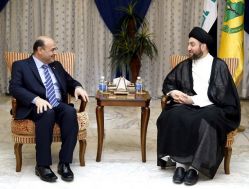 Hakim, Nasrawi discuss situation of displaced citizens in Basra