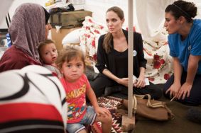  Jolie meets Kurdish PM in Erbil