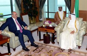 Kuwaiti Emir receives Allawi