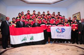 Maliki receives Iraqi Football Team