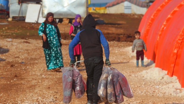  WFP resumes air drops to Syrian city besieged by Islamic State