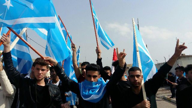  Turkmen protest raising Kurdish flag in Kirkuk