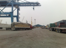  Um Qasr Port receives 3452 containers