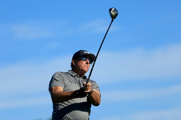  Mickelson seeks PGA release for Saudi-backed series opener