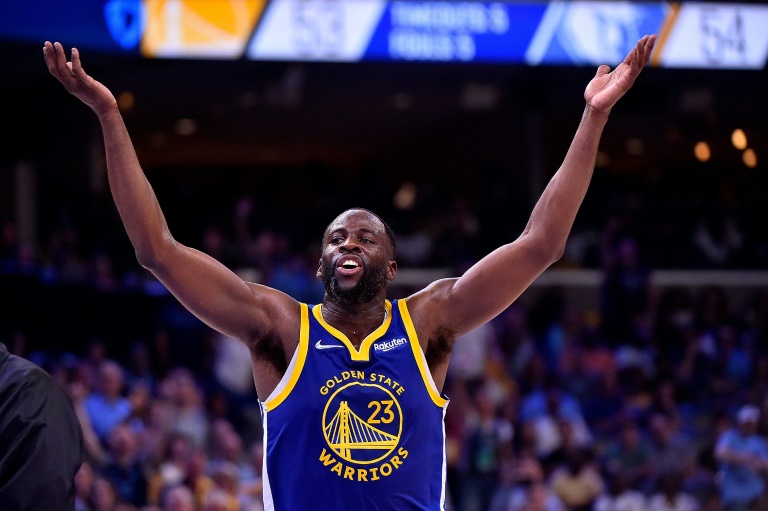  Warriors edge Memphis, Bucks beat Celtics in NBA playoffs