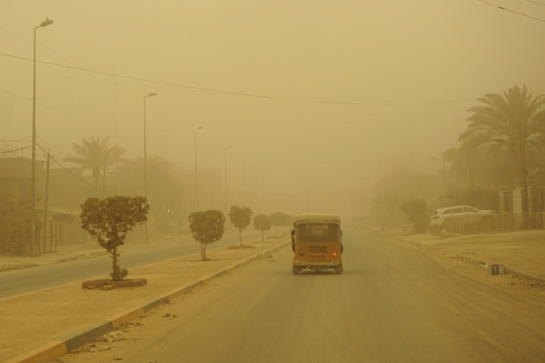  Thousands sick as latest severe sandstorm sweeps across Iraq