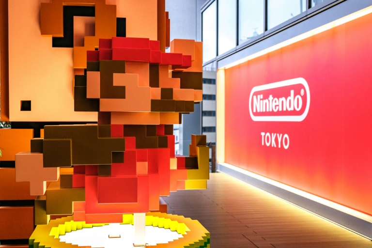  Nintendo annual net profit solid but outlook cautious