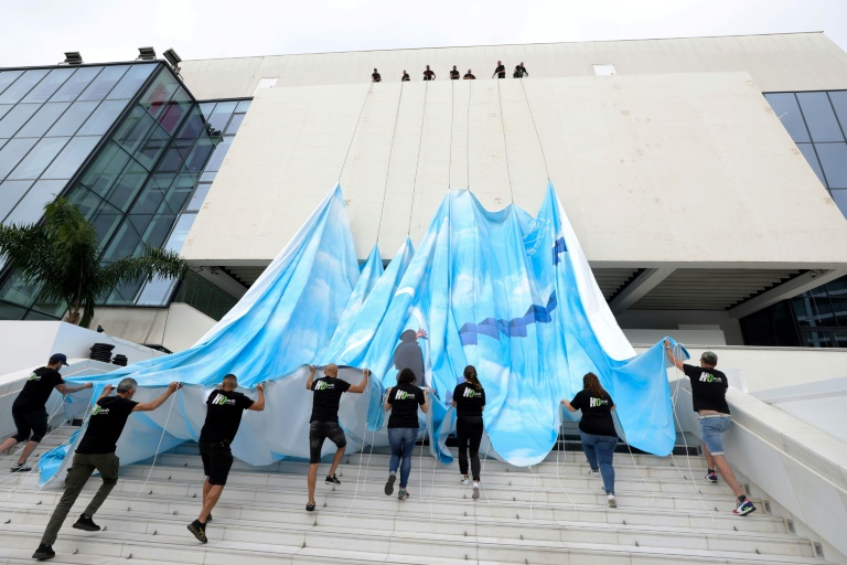  Final touches for 75th Cannes film fest