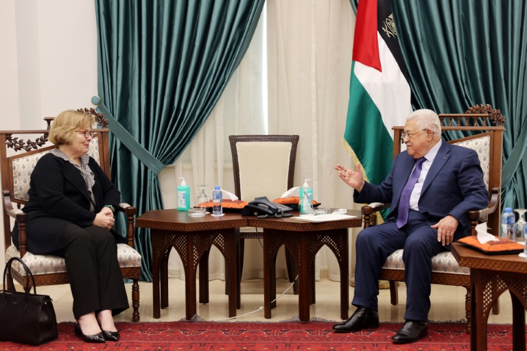  Palestinian president hosts US delegation in Ramallah