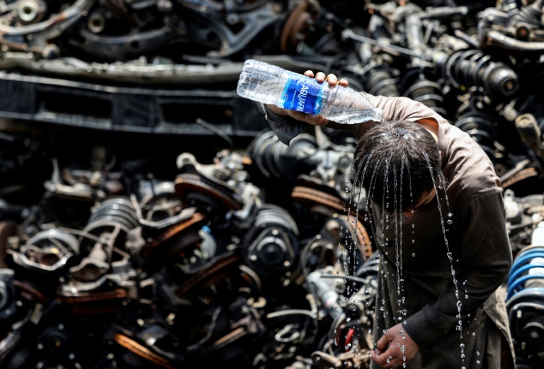  Summer means suffering: how workers survive intense Gulf heat