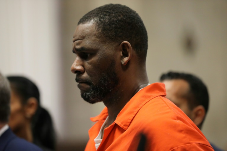  Singer R. Kelly sentenced to 30 years over sex crimes