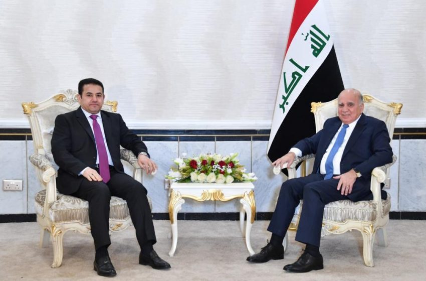  Iraqi FM discusses political, security developments with National Security Advisor