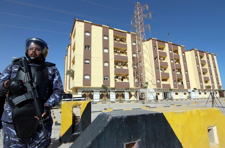  Libyan protesters storm parliament building in Tobruk