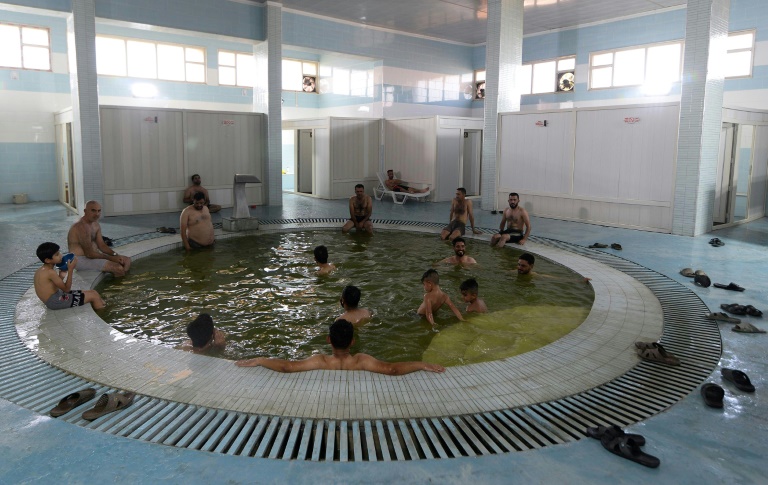  Iraqi mineral spa regains popularity in Mosul