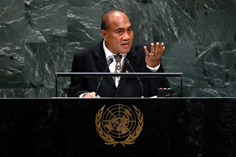  Kiribati quits key Pacific island bloc