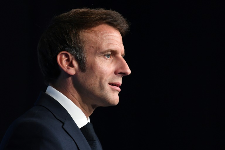  Macron under pressure over Uber links