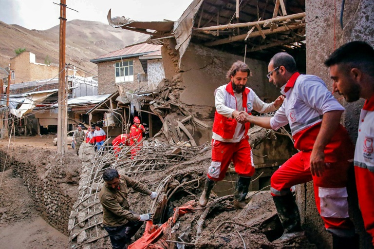  Iran flooding kills 24 people in two days