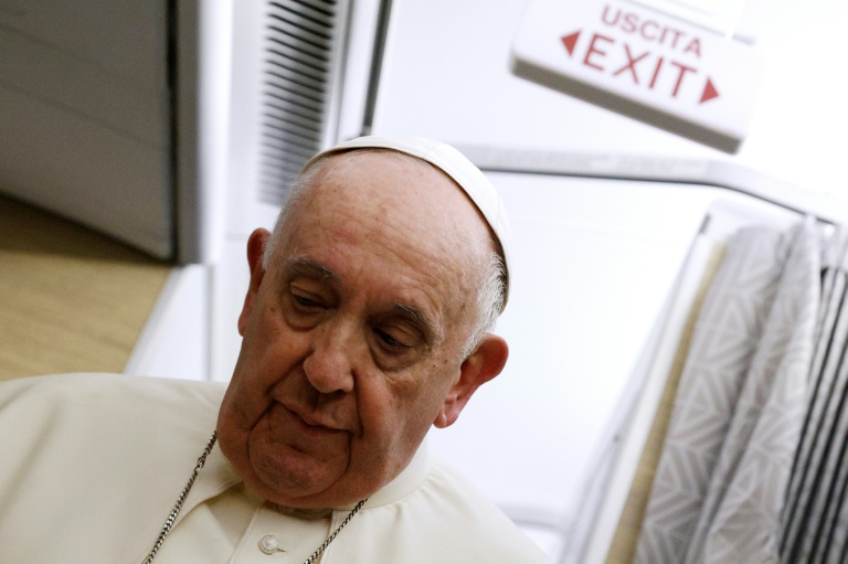  Ageing pope admits he must slow down, or quit