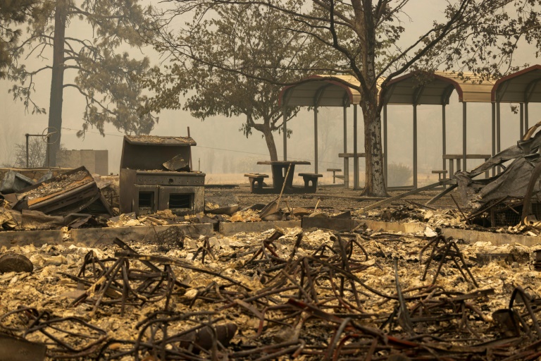  Firefighters race to protect California town threatened by wildfire