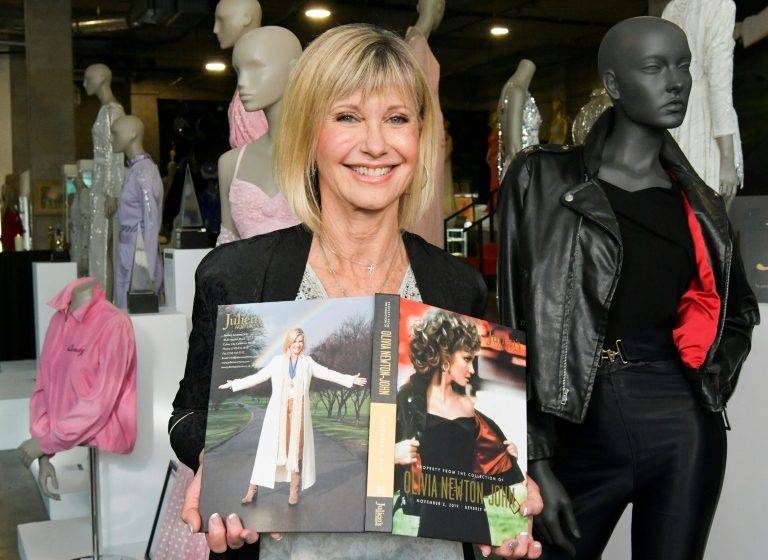  ‘Grease’ star Olivia Newton-John dies aged 73