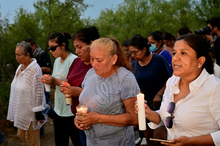  Mexican officials say close to accessing trapped miners