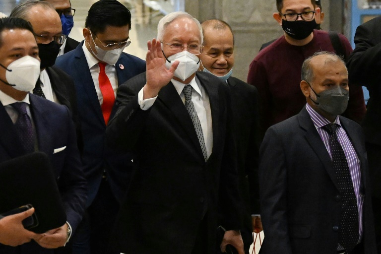  Court rejects retrial for Malaysia’s Najib, grants final appeal hearing