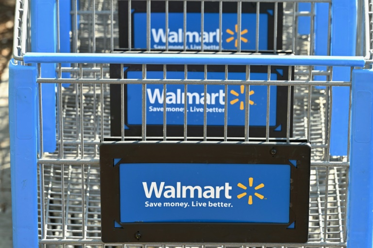  Walmart results top estimates as inflation alters consumer behavior