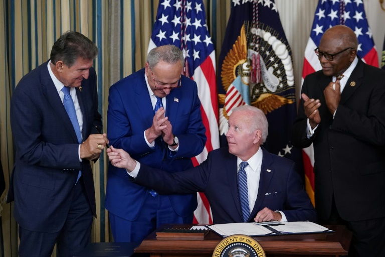  Biden signs major climate change, health care law