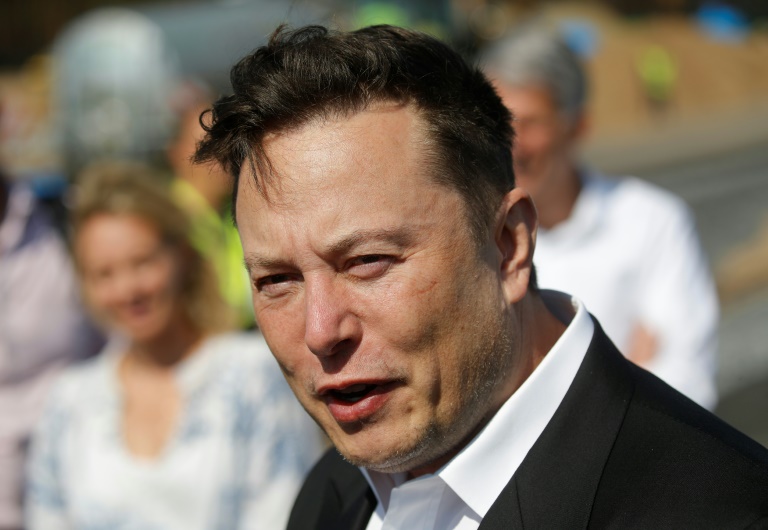  Elon Musk tweets he is ‘buying Manchester United’