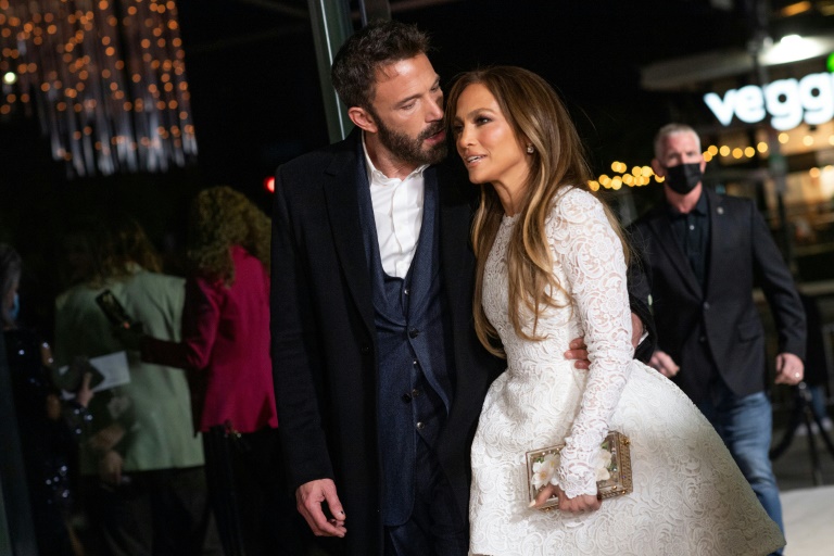  J Lo and Ben Affleck hold lavish estate wedding