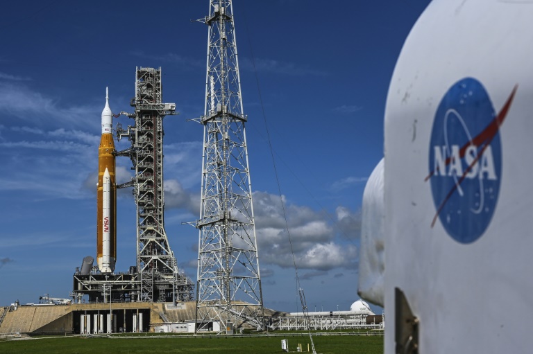  NASA readies for Saturday Moon rocket launch attempt