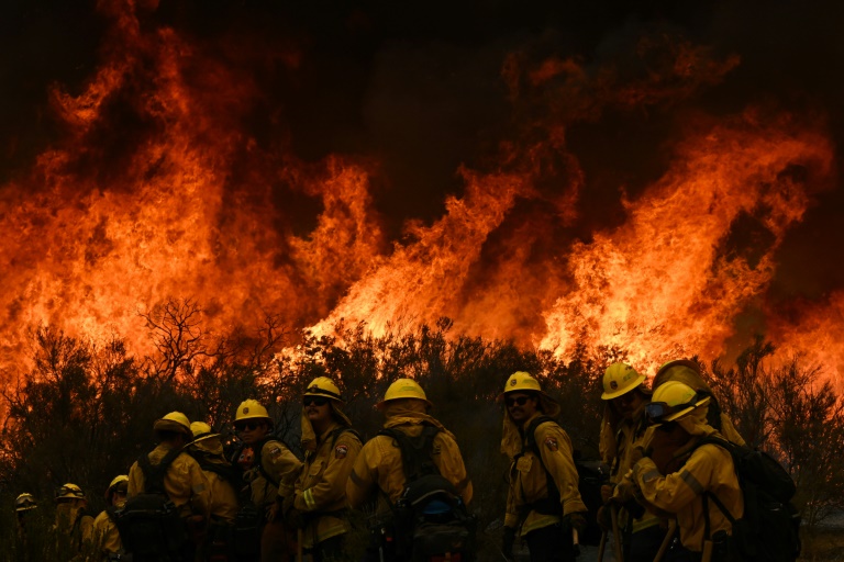  Oregon blaze latest major wildfire to engulf US West