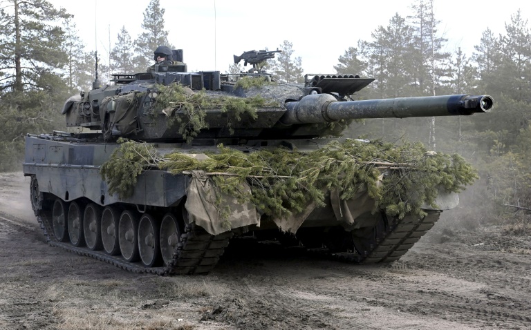  Pressure builds on Berlin to send battle tanks to Ukraine