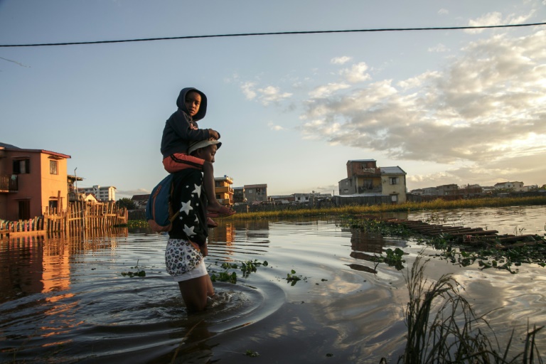  Poorest nations to push on compensation at climate talks