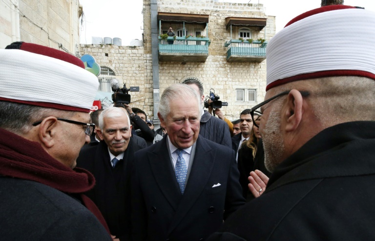  New king appears at ease as figurehead of multi-faith UK