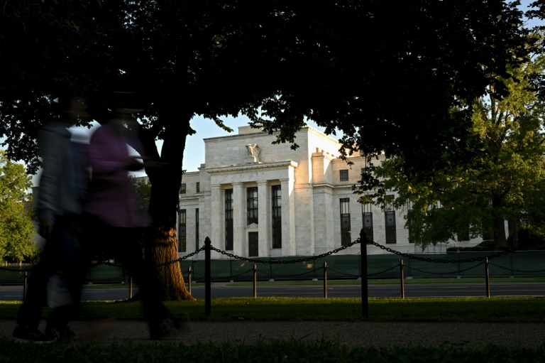  Asian markets extend losses as traders brace for Fed hike