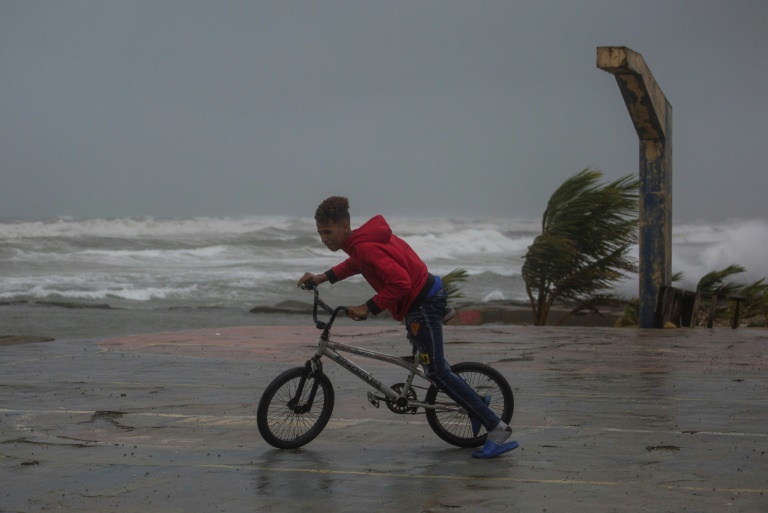  Fiona, now a Category Three hurricane, reaches Turks and Caicos